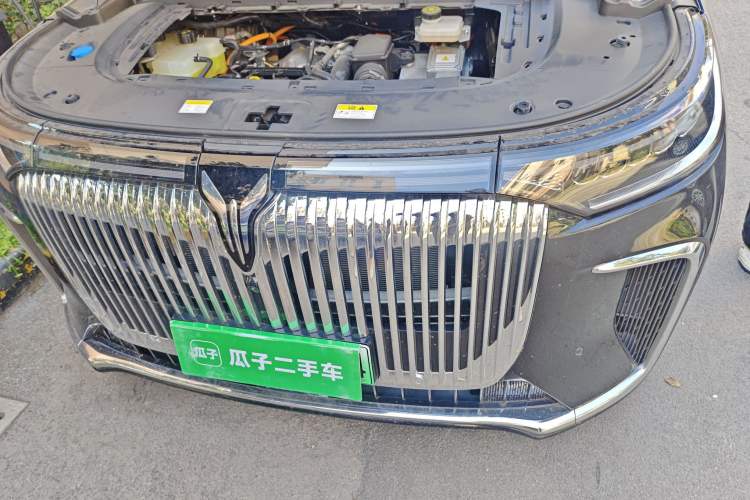 Used VOYAH Dream 2025 PHEV Four-Wheel Drive Excellence Kunpeng Edition Engine Bay