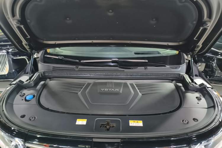 Used VOYAH Dream 2025 PHEV Four-Wheel-Drive Flagship Kunpeng Edition Engine Bay