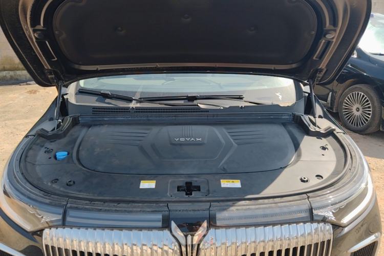 Used VOYAH Dream 2025 PHEV Four-Wheel Drive Prestige Qiankun Edition Engine Bay