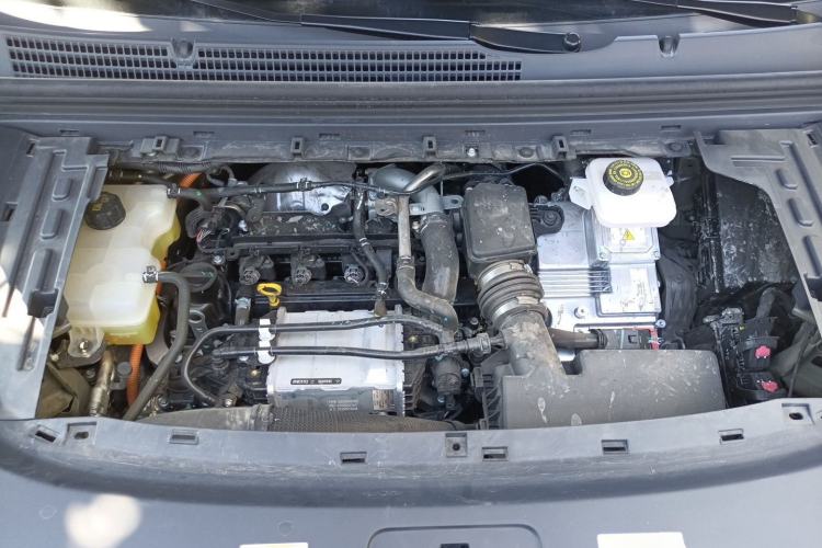 Used VOYAH Dream 2025 PHEV Four-Wheel Drive Prestige Qiankun Edition Engine Bay