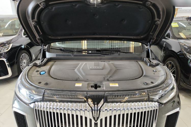Used VOYAH Dream 2025 PHEV Four-Wheel-Drive Flagship Kunpeng Edition Engine Bay
