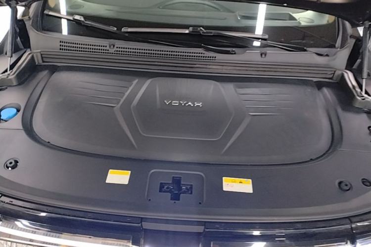 Used VOYAH Dream 2025 PHEV Four-Wheel-Drive Flagship Kunpeng Edition Engine Bay