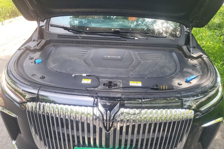 Used VOYAH Dream 2025 PHEV Four-Wheel-Drive Flagship Version – Qiankun Edition Engine Bay
