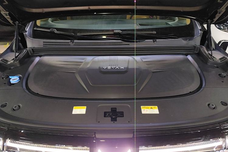 Used VOYAH Dream 2025 PHEV Four-Wheel Drive Prestige Kunpeng Edition Engine Bay