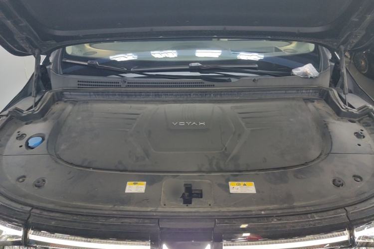 Used VOYAH Dream 2025 PHEV Four-Wheel-Drive Flagship Kunpeng Edition Engine Bay