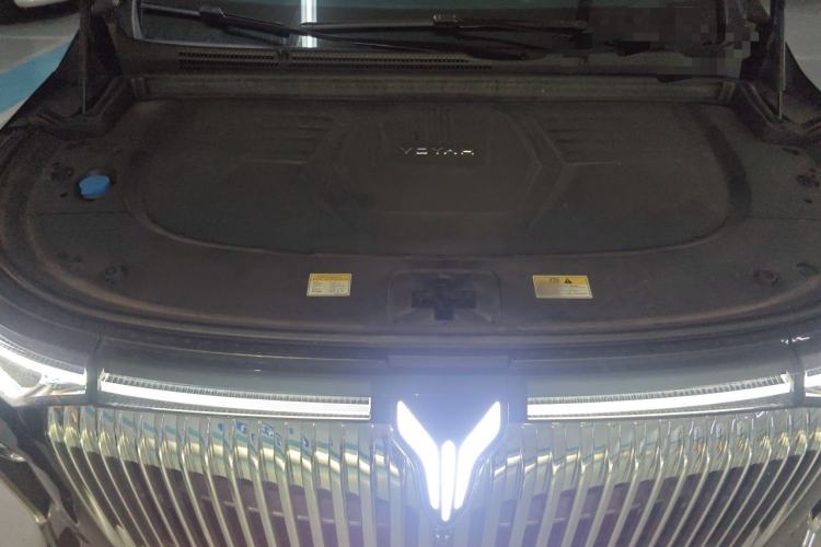 Used VOYAH Dream 2025 PHEV Four-Wheel Drive Prestige Kunpeng Edition Engine Bay