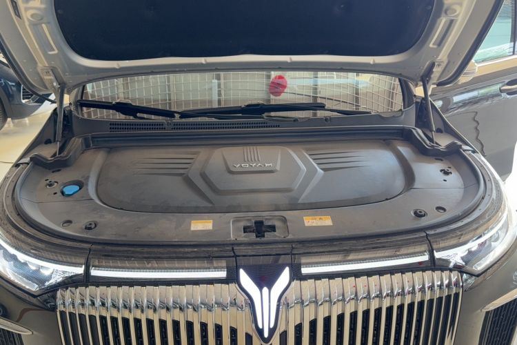 Used VOYAH Dream 2025 PHEV Four-Wheel-Drive Flagship Version – Qiankun Edition Engine Bay