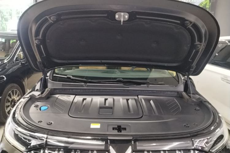 Used VOYAH Dream 2025 EV Long-range Century Edition Engine Bay