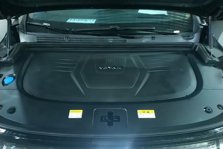 Used VOYAH Dream 2025 PHEV Four-Wheel-Drive Flagship Version – Qiankun Edition Engine Bay