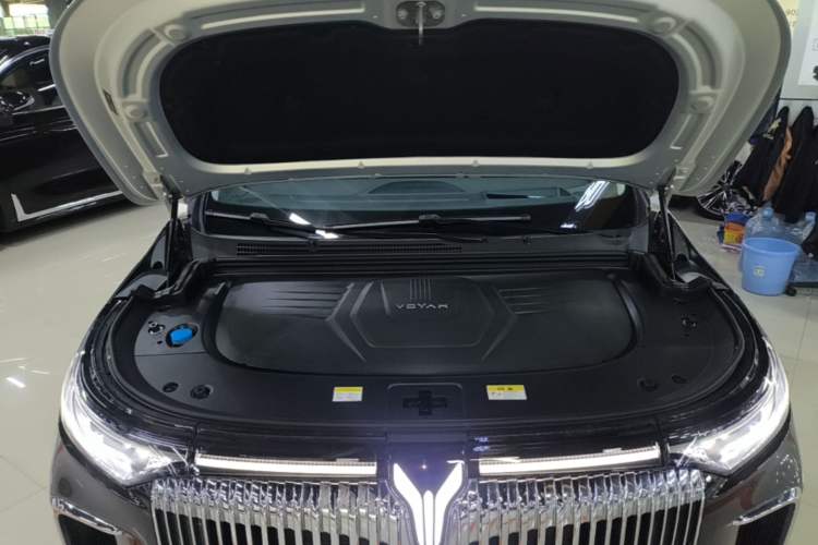 Used VOYAH Dream 2025 PHEV Four-Wheel-Drive Flagship Version – Qiankun Edition Engine Bay