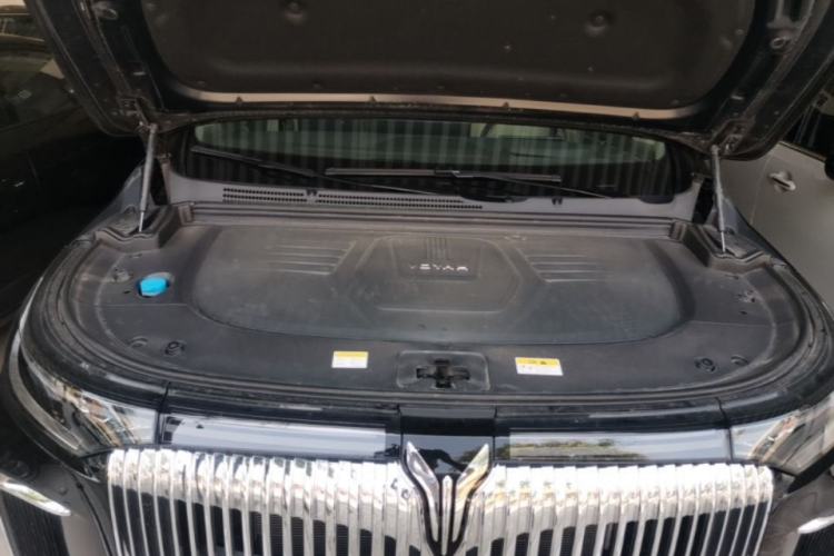 Used VOYAH Dream 2025 PHEV Four-Wheel Drive Prestige Kunpeng Edition Engine Bay