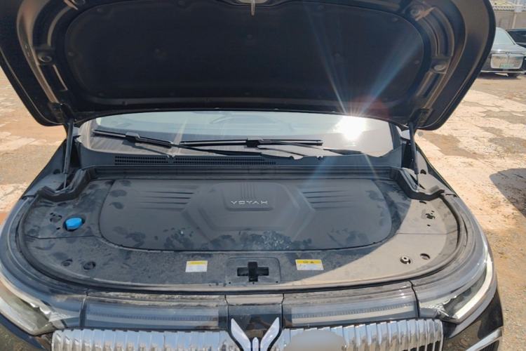Used VOYAH Dream 2025 PHEV Four-Wheel Drive Prestige Kunpeng Edition Engine Bay