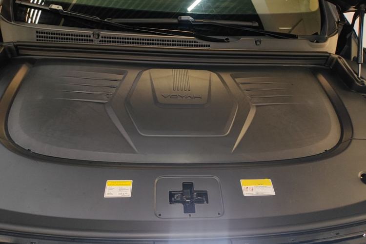 Used VOYAH Dream 2025 PHEV Four-Wheel Drive Excellence Kunpeng Edition Engine Bay