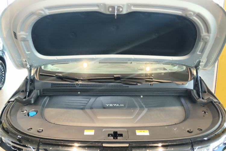 Used VOYAH Dream 2025 PHEV Four-Wheel-Drive Flagship Version – Qiankun Edition Engine Bay