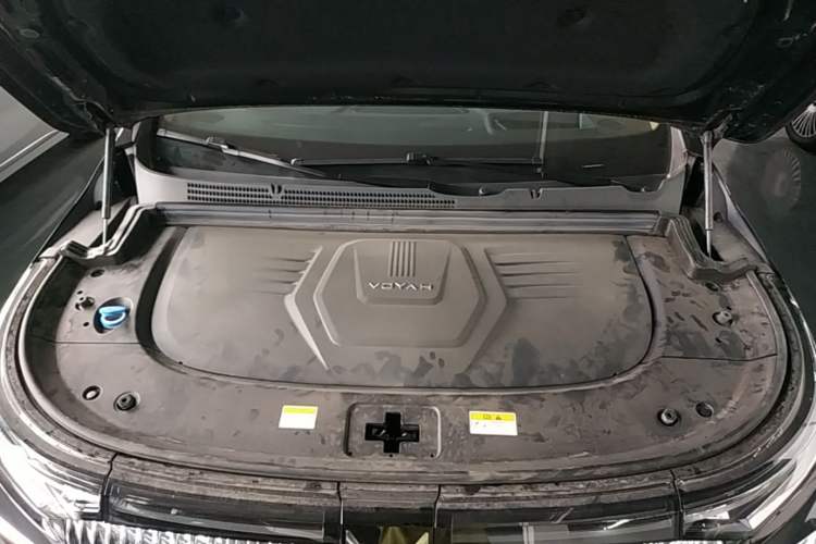 Used VOYAH Dream 2025 PHEV Four-Wheel Drive Prestige Qiankun Edition Engine Bay
