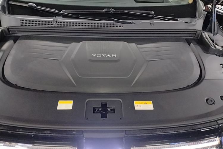 Used VOYAH Dream 2025 PHEV Four-Wheel-Drive Flagship Kunpeng Edition Engine Bay