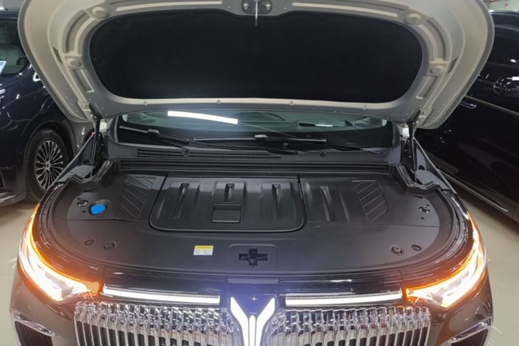 Used VOYAH Dream 2025 EV Four-Wheel-Drive Flagship Qiankun Version Engine Bay