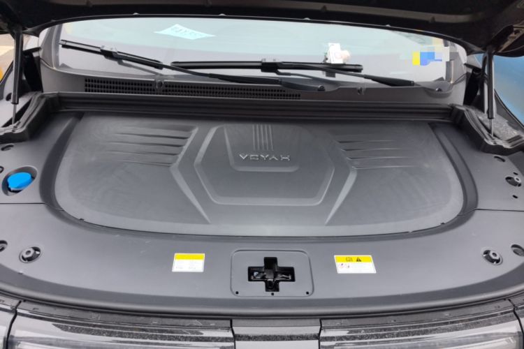 Used VOYAH Dream 2025 PHEV Four-Wheel-Drive Flagship Kunpeng Edition Engine Bay