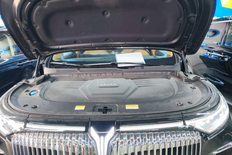 Used VOYAH Dream 2025 PHEV Four-Wheel-Drive Flagship Kunpeng Edition Engine Bay