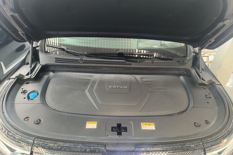Used VOYAH Dream 2025 PHEV Four-Wheel-Drive Flagship Kunpeng Edition Engine Bay