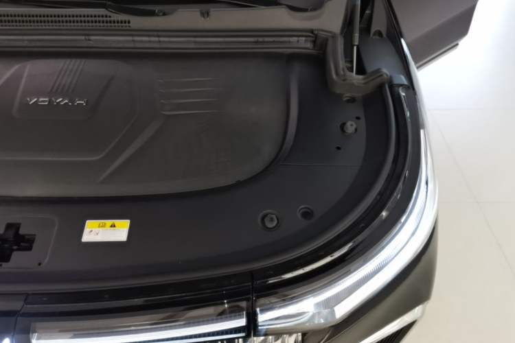 Used VOYAH Dream 2025 PHEV Four-Wheel Drive Prestige Qiankun Edition Engine Bay Left