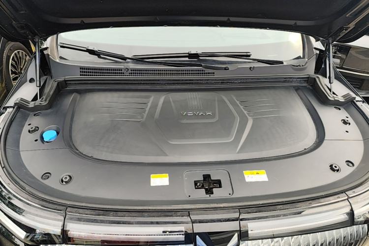 Used VOYAH Dream 2025 PHEV Four-Wheel-Drive Flagship Version – Qiankun Edition Engine Bay