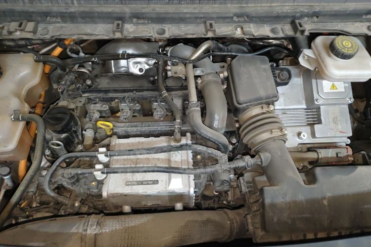 Used VOYAH Dream 2025 PHEV Four-Wheel Drive Prestige Kunpeng Edition Engine Bay