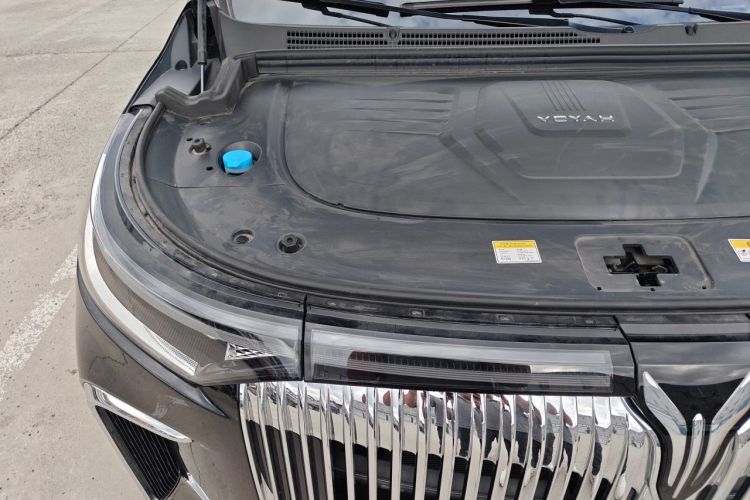 Used VOYAH Dream 2025 PHEV Four-Wheel Drive Prestige Kunpeng Edition Engine Bay Right
