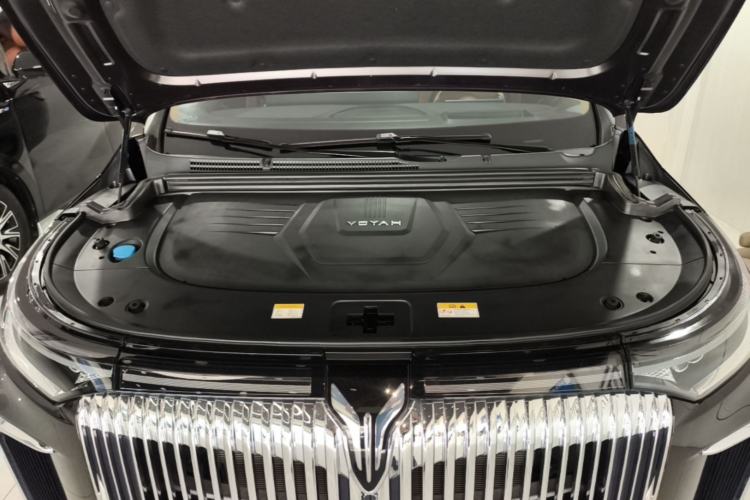 Used VOYAH Dream 2025 PHEV Four-Wheel Drive Prestige Kunpeng Edition Engine Bay