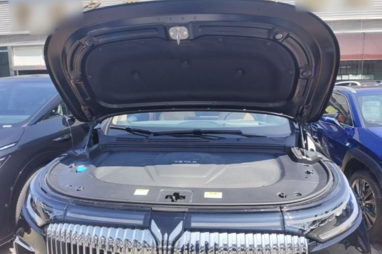 Used VOYAH Dream 2025 PHEV Four-Wheel Drive Prestige Qiankun Edition Engine Bay