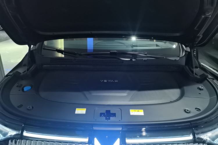 Used VOYAH Dream 2025 PHEV Four-Wheel Drive Excellence Qiankun Edition Engine Bay