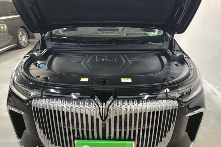 Used VOYAH Dream 2025 PHEV Four-Wheel Drive Excellence Qiankun Edition Engine Bay