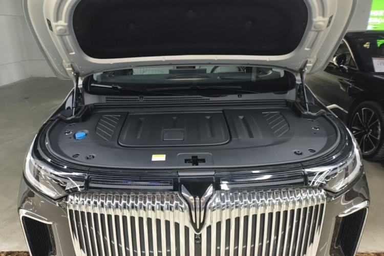 Used VOYAH Dream 2025 EV Four-Wheel-Drive Flagship Qiankun Version Engine Bay