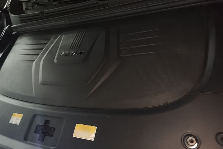 Used VOYAH Dream 2025 PHEV Four-Wheel Drive Prestige Kunpeng Edition Engine Bay