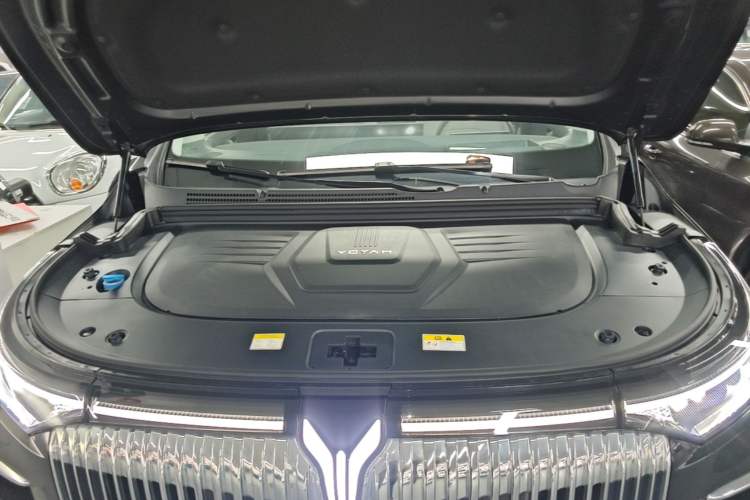 Used VOYAH Dream 2025 PHEV Four-Wheel Drive Prestige Kunpeng Edition Engine Bay