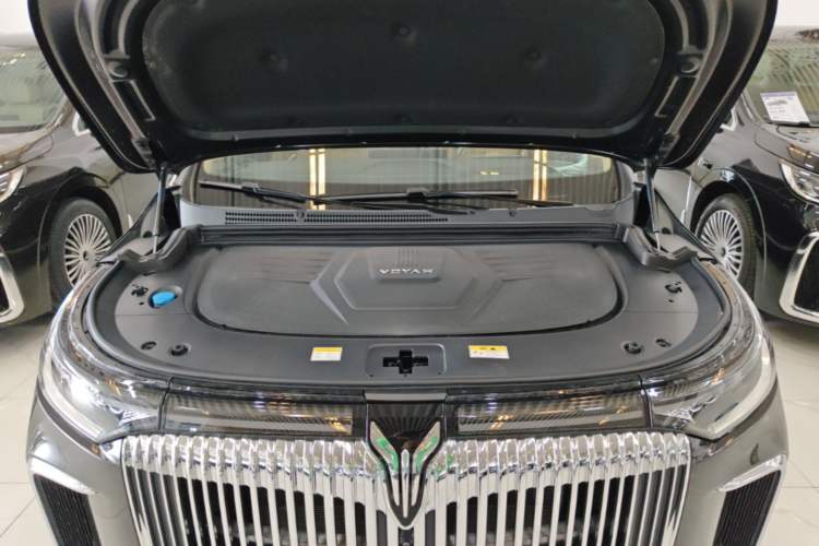 Used VOYAH Dream 2025 PHEV Four-Wheel Drive Prestige Qiankun Edition Engine Bay