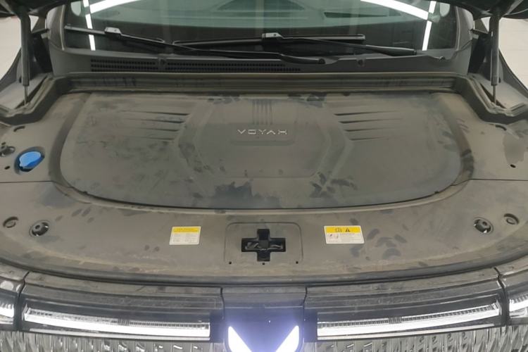 Used VOYAH Dream 2025 PHEV Four-Wheel Drive Prestige Kunpeng Edition Engine Bay