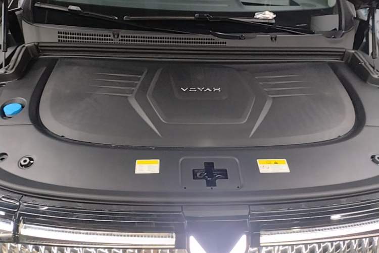 Used VOYAH Dream 2025 PHEV Four-Wheel Drive Prestige Kunpeng Edition Engine Bay