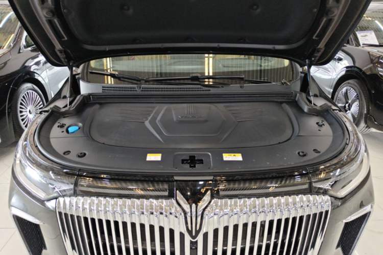 Used VOYAH Dream 2025 PHEV Four-Wheel Drive Prestige Qiankun Edition Engine Bay