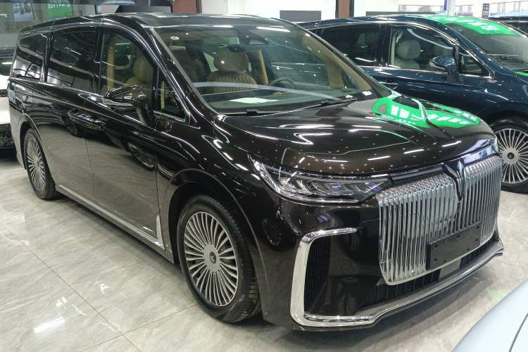 Used VOYAH Dream 2025 PHEV Four-Wheel-Drive Flagship Kunpeng Edition Exterior 1