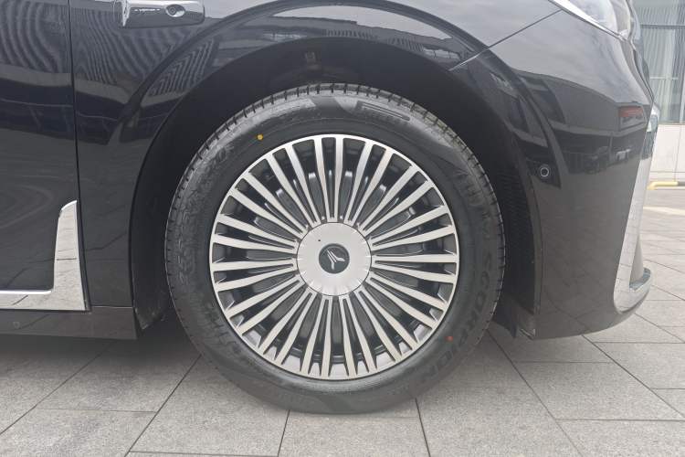 Used VOYAH Dream 2025 PHEV Four-Wheel-Drive Flagship Version – Qiankun Edition Exterior 10
