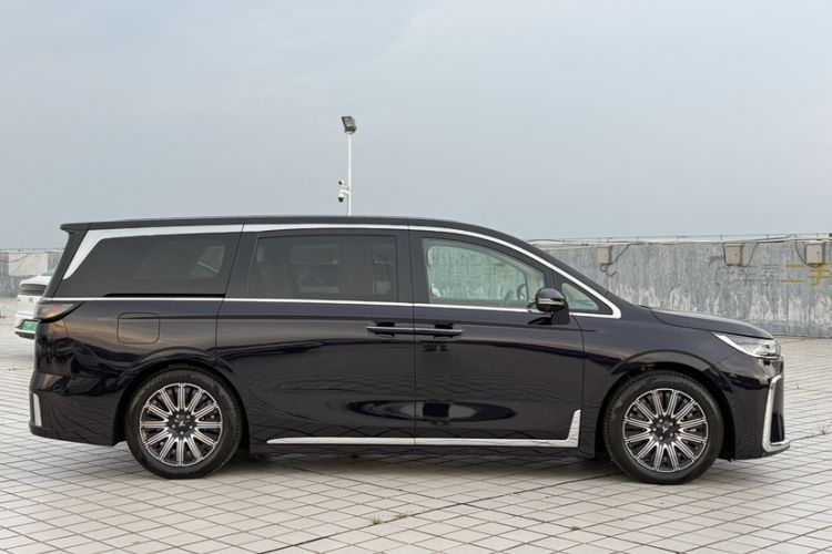 Used VOYAH Dream 2025 EV Four-Wheel Drive Flagship Kunpeng Edition Exterior 11