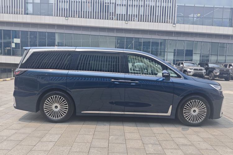Used VOYAH Dream 2025 PHEV Four-Wheel Drive Prestige Kunpeng Edition Exterior 11
