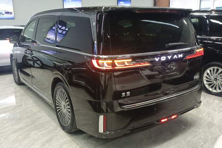 Used VOYAH Dream 2025 PHEV Four-Wheel-Drive Flagship Kunpeng Edition Exterior 2