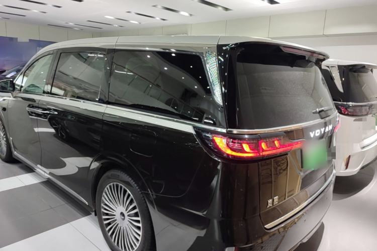 Used VOYAH Dream 2025 PHEV Four-Wheel-Drive Flagship Version – Qiankun Edition Exterior 2