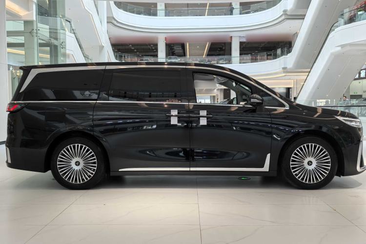 Used VOYAH Dream 2025 PHEV Four-Wheel Drive Excellence Kunpeng Edition Exterior 2