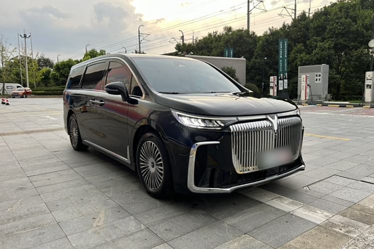 Used VOYAH Dream 2025 PHEV Four-Wheel Drive Prestige Kunpeng Edition Exterior 2
