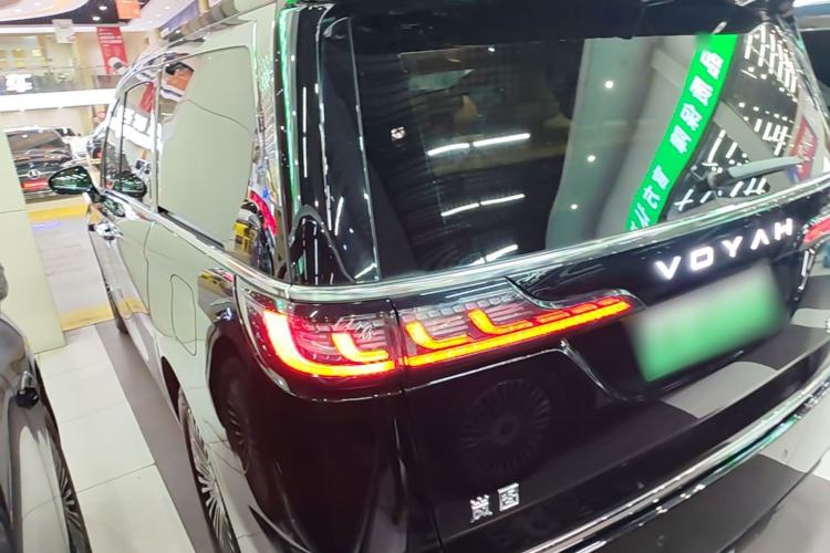 Used VOYAH Dream 2025 PHEV Four-Wheel Drive Prestige Qiankun Edition Exterior 2