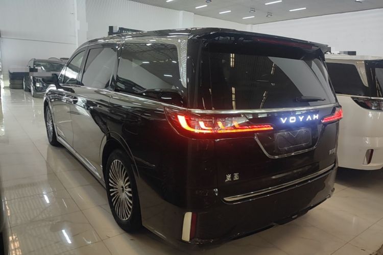Used VOYAH Dream 2025 PHEV Four-Wheel Drive Prestige Kunpeng Edition Exterior 2