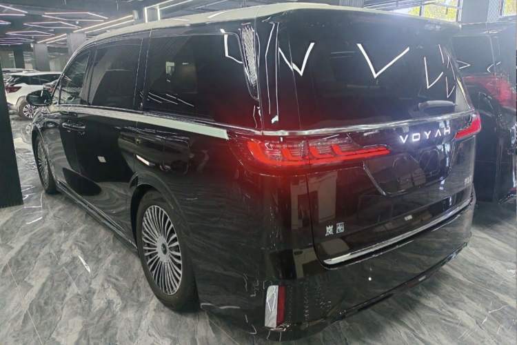 Used VOYAH Dream 2025 PHEV Four-Wheel-Drive Flagship Version – Qiankun Edition Exterior 2